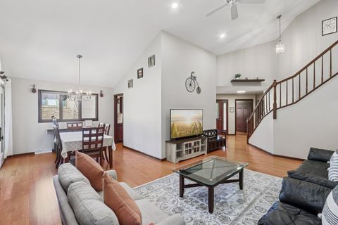 Tiny photo for 1698 Pebble Beach Drive, Hoffman Estates, IL 60169 (MLS # 12492546)