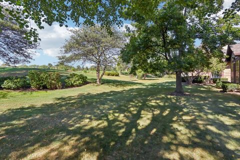 Tiny photo for 1698 Pebble Beach Drive, Hoffman Estates, IL 60169 (MLS # 12492546)