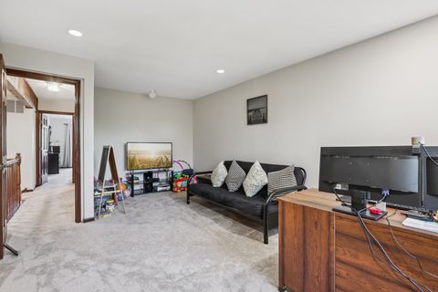 Tiny photo for 1698 Pebble Beach Drive, Hoffman Estates, IL 60169 (MLS # 12492546)
