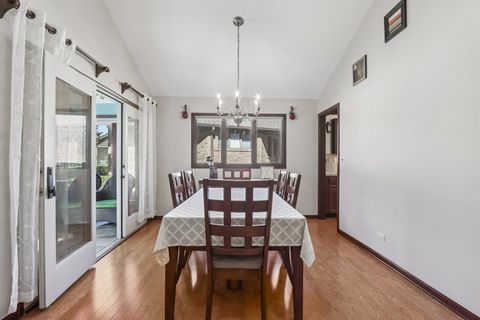 Tiny photo for 1698 Pebble Beach Drive, Hoffman Estates, IL 60169 (MLS # 12492546)