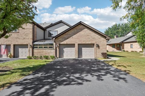 Tiny photo for 1698 Pebble Beach Drive, Hoffman Estates, IL 60169 (MLS # 12492546)