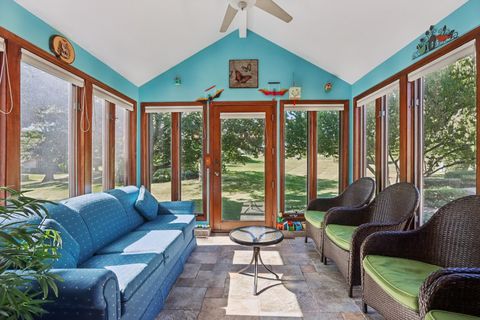 Tiny photo for 1698 Pebble Beach Drive, Hoffman Estates, IL 60169 (MLS # 12492546)