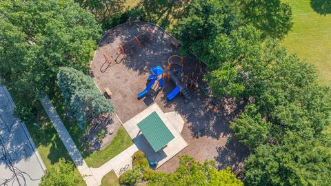 Tiny photo for 825 Biltmore Court, Naperville, IL 60563 (MLS # 12469650)