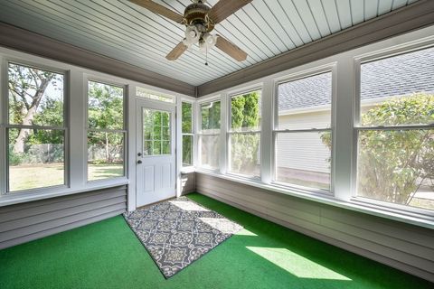 Tiny photo for 825 Biltmore Court, Naperville, IL 60563 (MLS # 12469650)