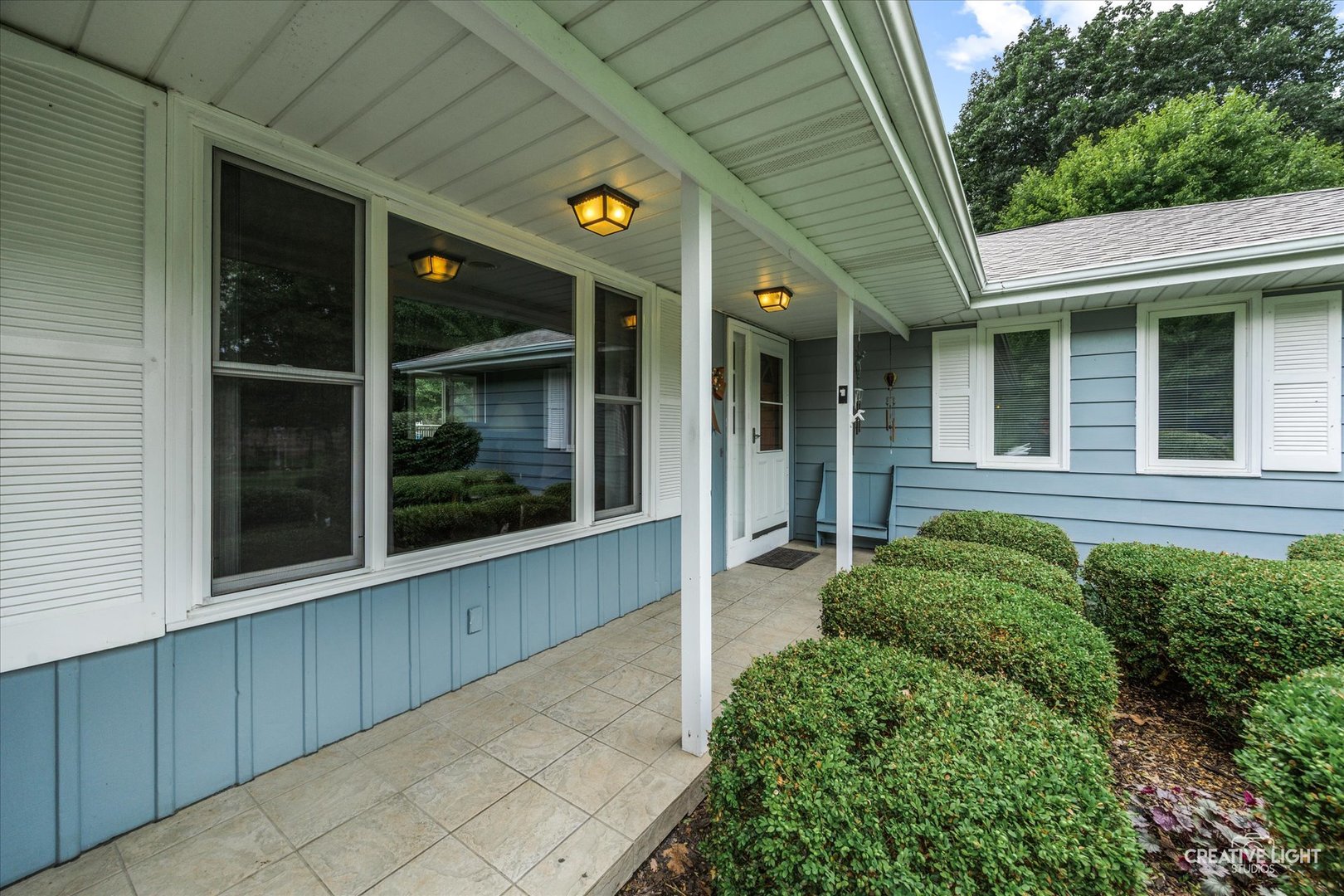 105 E Oak Knoll Drive