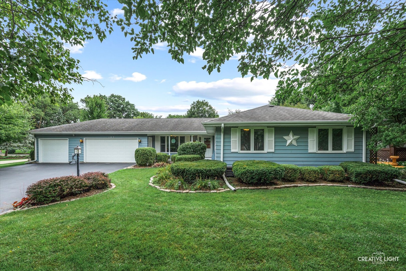 105 E Oak Knoll Drive