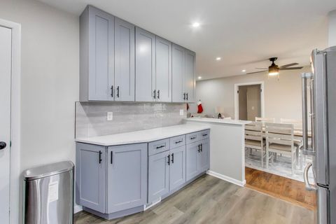 Tiny photo for 540 Newark Lane, Hoffman Estates, IL 60169 (MLS # 12524743)