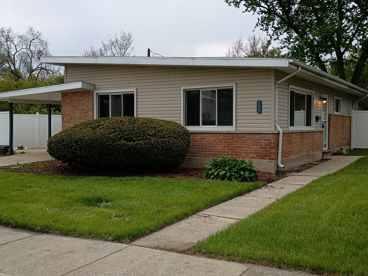 115 ALGONQUIN Street
