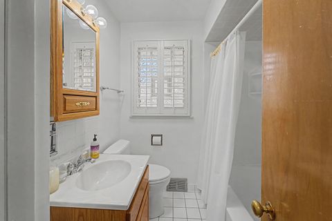 Tiny photo for 408 S Albert Street, Mount Prospect, IL 60056 (MLS # 12589388)