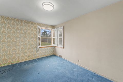 Tiny photo for 408 S Albert Street, Mount Prospect, IL 60056 (MLS # 12589388)