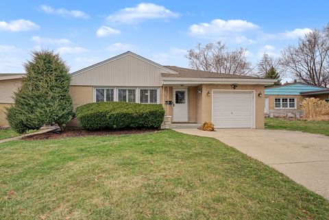 Photo of 408 S Albert Street, Mount Prospect, IL 60056 (MLS # 12589388)