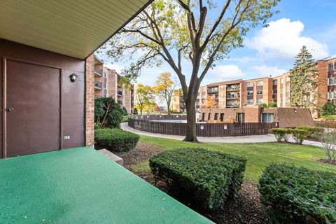 A home in Mount Prospect