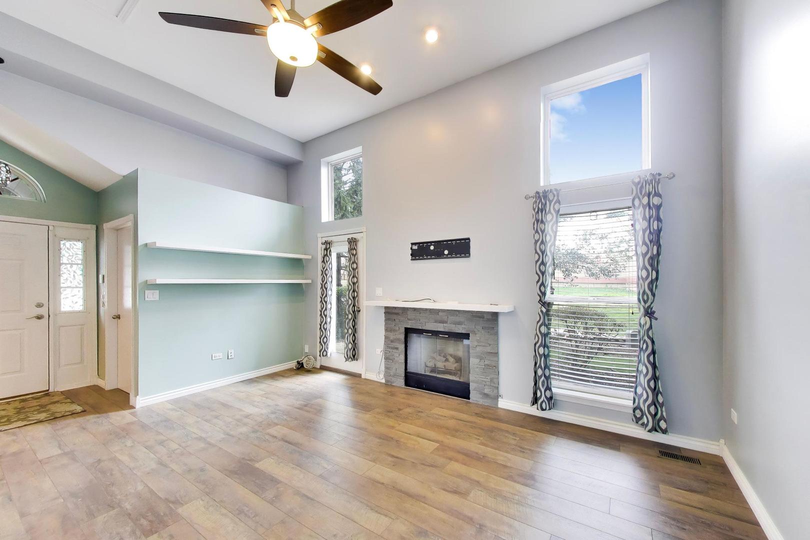 317 E Tall Oaks Lane