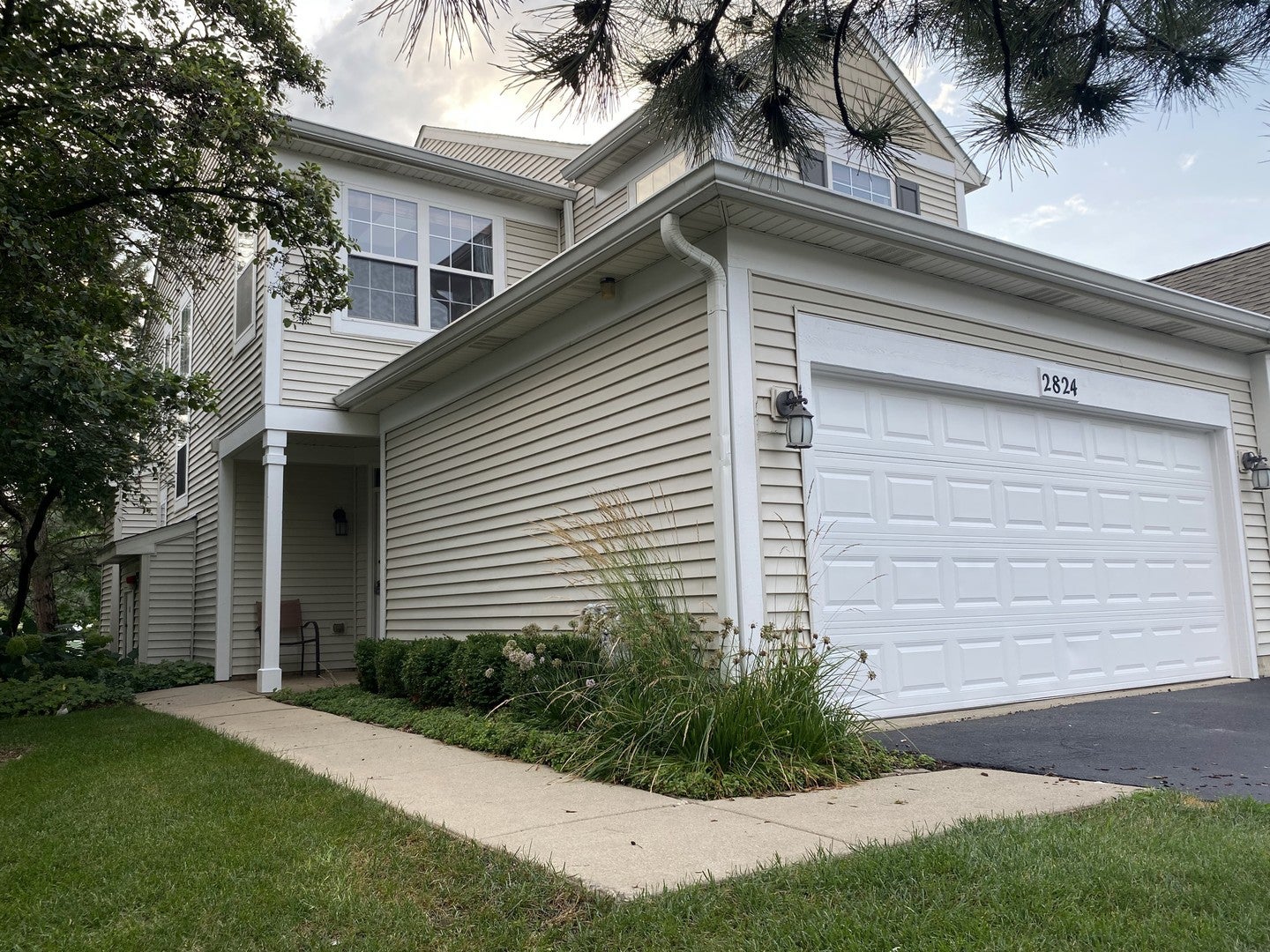 2824 White Thorn Circle