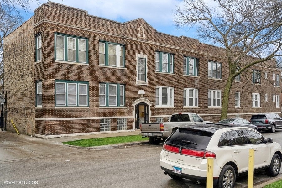 4954-56 W Augusta Boulevard