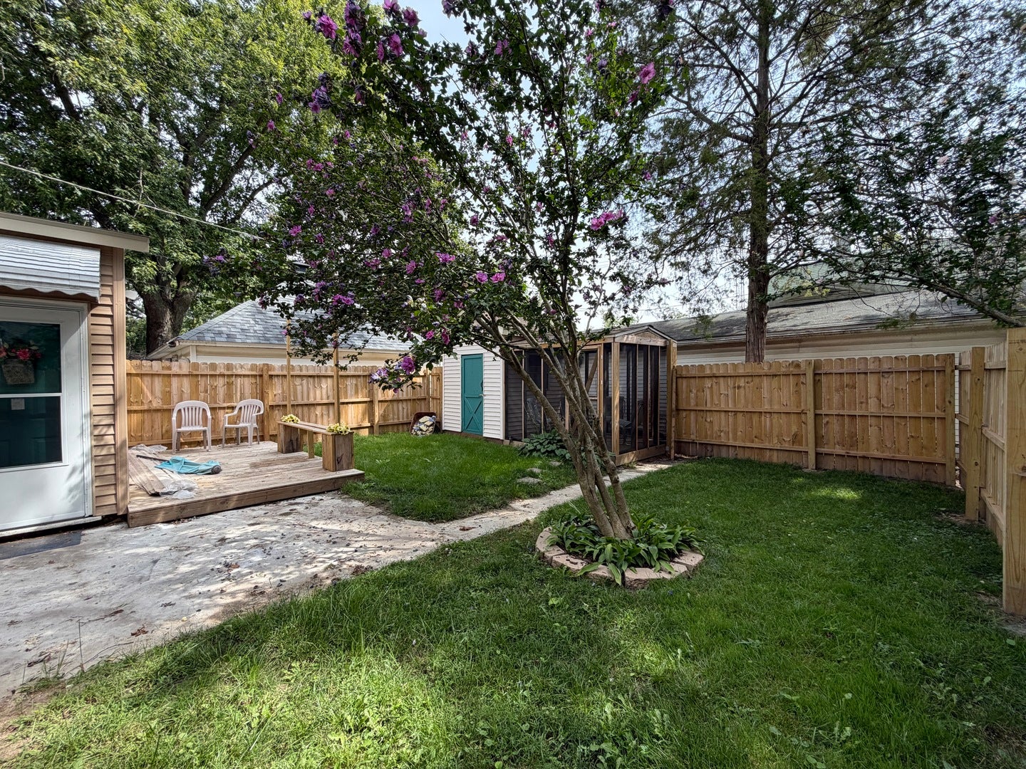 412 N Grand Avenue