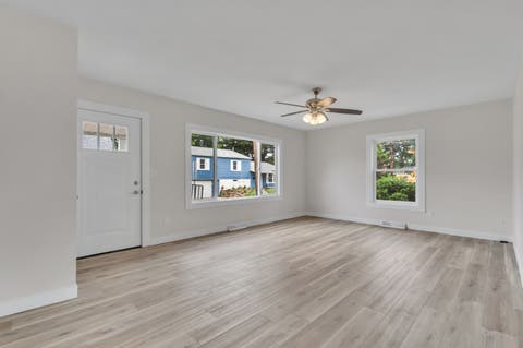 Tiny photo for 4 Riverview Lane, Bettendorf, IA 52722 (MLS # 12683523)