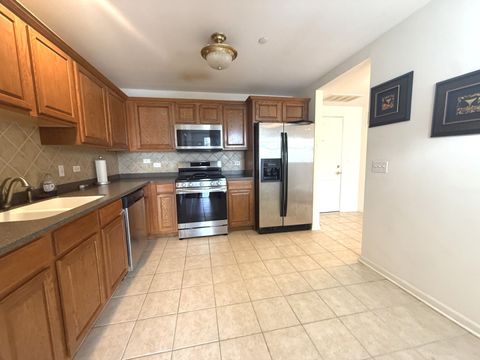 Tiny photo for 855 22nd Street #202, Lombard, IL 60148 (MLS # 12609858)