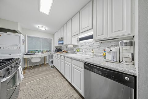 Tiny photo for 1942 Tall Oaks Drive #1A, Aurora, IL 60505 (MLS # 12486896)