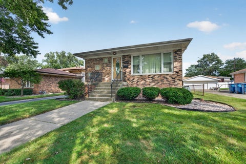 Photo of 14339 Kolin Avenue, Midlothian, IL 60445 (MLS # 12741371)
