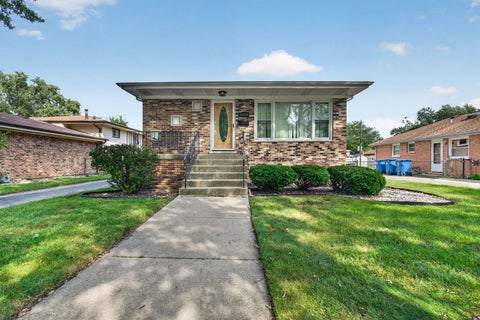 Tiny photo for 14339 Kolin Avenue, Midlothian, IL 60445 (MLS # 12741371)