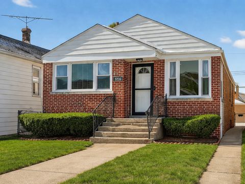 Tiny photo for 5226 N Moody Avenue, Chicago, IL 60630 (MLS # 12562365)