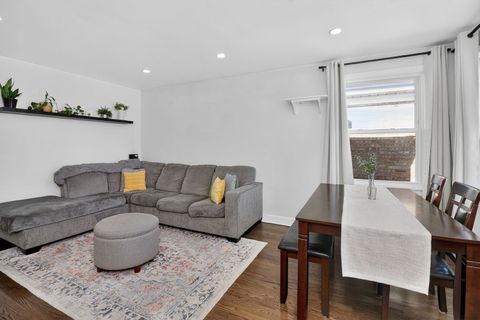 Tiny photo for 5226 N Moody Avenue, Chicago, IL 60630 (MLS # 12562365)