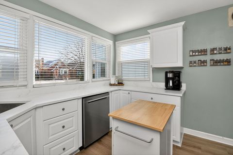 Tiny photo for 5226 N Moody Avenue, Chicago, IL 60630 (MLS # 12562365)