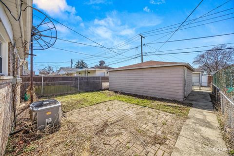 Tiny photo for 7812 Meade Avenue, Burbank, IL 60459 (MLS # 12598278)