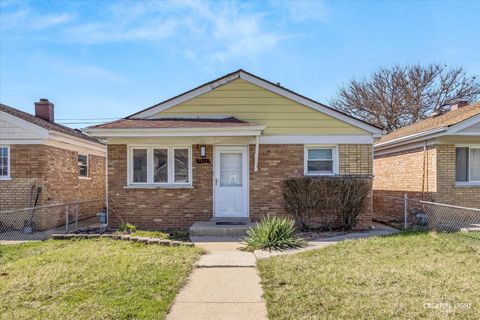 Photo of 7812 Meade Avenue, Burbank, IL 60459 (MLS # 12598278)