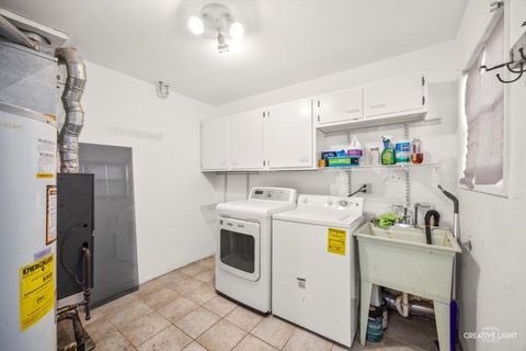 Tiny photo for 7812 Meade Avenue, Burbank, IL 60459 (MLS # 12598278)