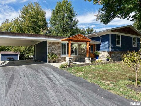 Photo of 1209 Election Drive, Benton, IL 62812 (MLS # EB459979)