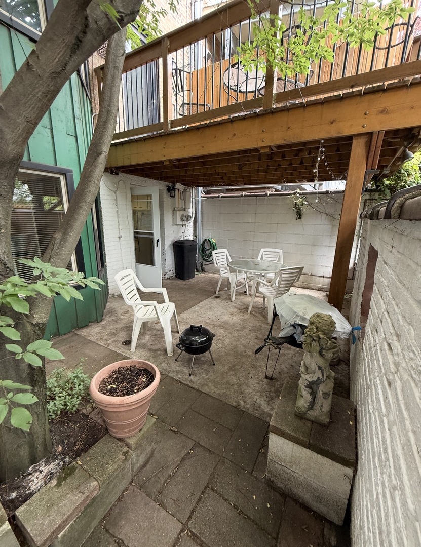 2045 N DAYTON Street 1