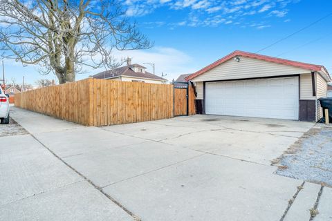 Tiny photo for 13302 S Avenue O Avenue, Chicago, IL 60633 (MLS # 12535702)