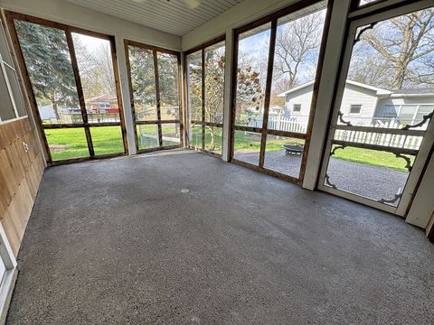 Tiny photo for 1312 32nd Avenue Court, East Moline, IL 61244 (MLS # 12617899)