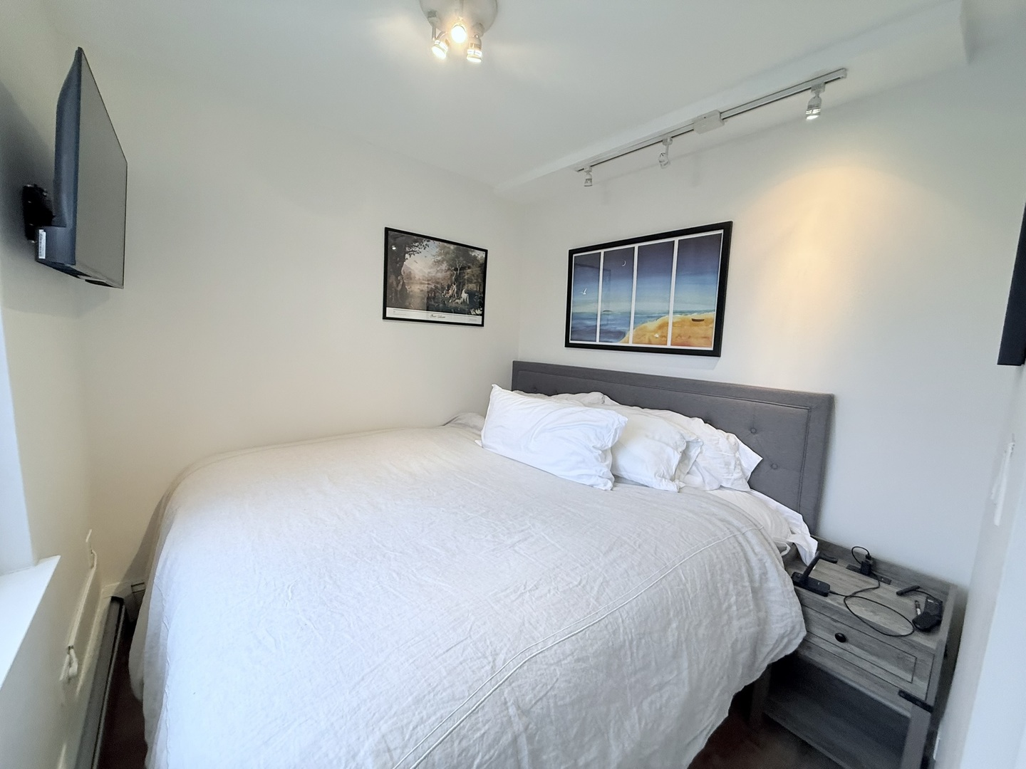 3033 N SHERIDAN Road 809