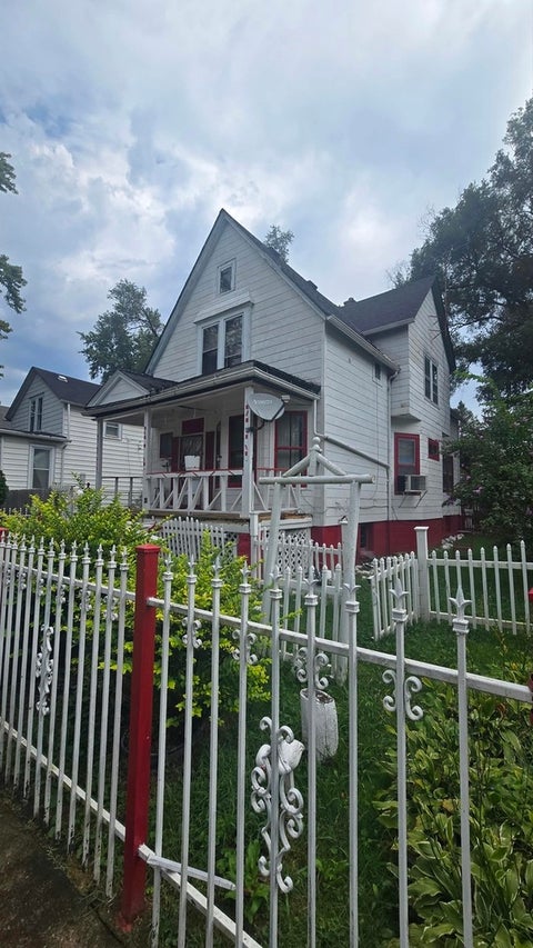 Photo of 12047 S Parnell Avenue, Chicago, IL 60628 (MLS # 12747816)