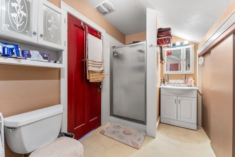 Tiny photo for 2664 Harrison Street, Davenport, IA 52806 (MLS # 12563020)