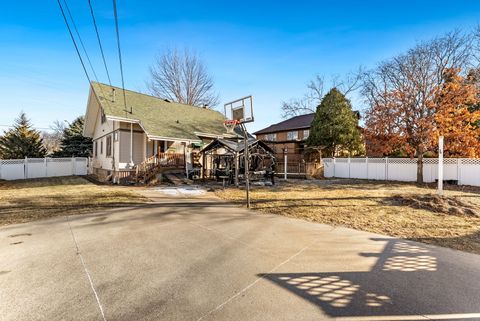 Tiny photo for 2664 Harrison Street, Davenport, IA 52806 (MLS # 12563020)
