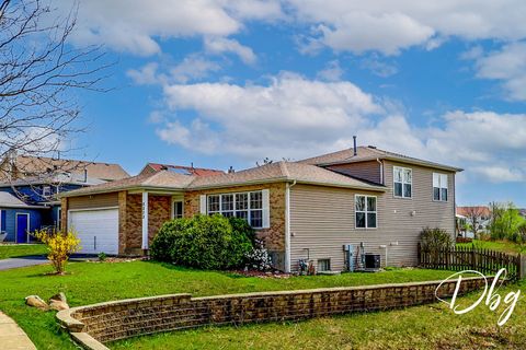 2272 IROQUOIS Lane Round Lake Heights IL 60073