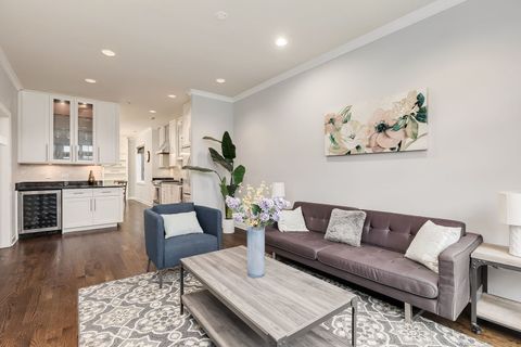 Tiny photo for 1718 N Clybourn Avenue #1, Chicago, IL 60614 (MLS # 12487811)