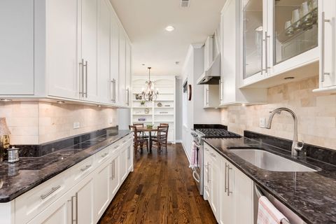 Tiny photo for 1718 N Clybourn Avenue #1, Chicago, IL 60614 (MLS # 12487811)