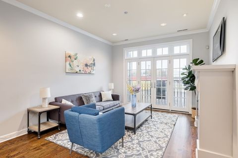 Tiny photo for 1718 N Clybourn Avenue #1, Chicago, IL 60614 (MLS # 12487811)