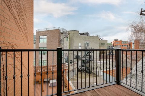 Tiny photo for 1718 N Clybourn Avenue #1, Chicago, IL 60614 (MLS # 12487811)