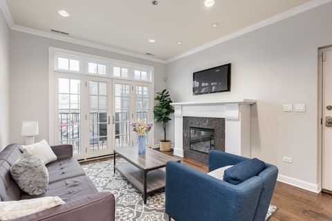 Tiny photo for 1718 N Clybourn Avenue #1, Chicago, IL 60614 (MLS # 12487811)