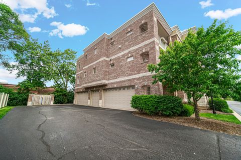 Tiny photo for 405 W Pierce Road #201, Itasca, IL 60143 (MLS # 12666101)