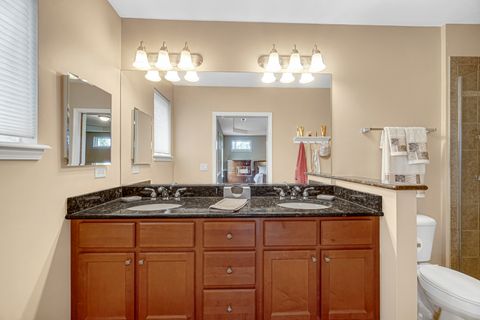 Tiny photo for 405 W Pierce Road #201, Itasca, IL 60143 (MLS # 12666101)