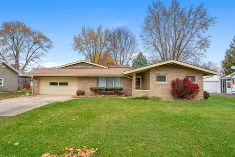 707 E Prairie Street Plano IL 60545