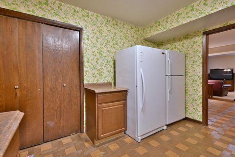 Tiny photo for 7976 Clarendon Hills Road, Willowbrook, IL 60527 (MLS # 12448367)