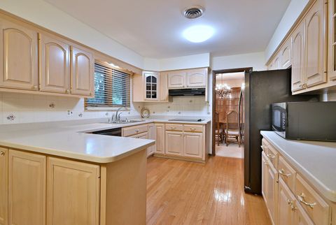 Tiny photo for 7976 Clarendon Hills Road, Willowbrook, IL 60527 (MLS # 12448367)